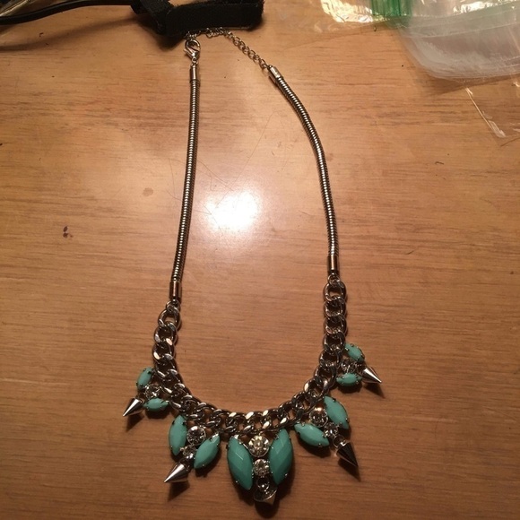 Excellent Condition 𝅺Turquoise & Silver Chain Necklace - Picture 1 of 1